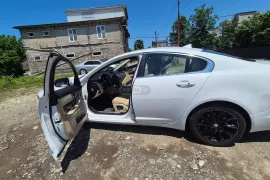 Jaguar , XF