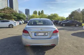 Mitsubishi, Attrage