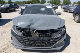 Hyundai, Elantra
