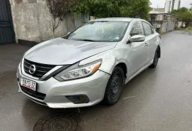 Nissan, Altima