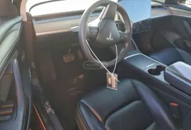 Tesla, Model 3