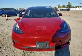 Tesla, Model 3