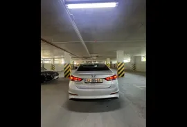 Hyundai, Elantra