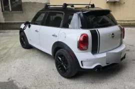 MINI, COUNTRYMAN