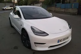 Tesla, Model 3