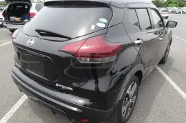 Nissan, Kicks SR