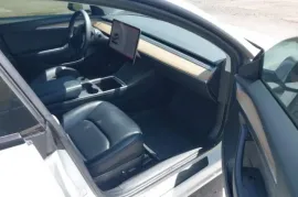 Tesla, Model 3