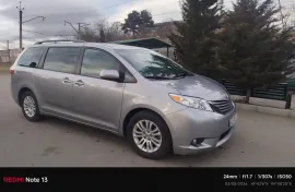 Toyota, Sienna
