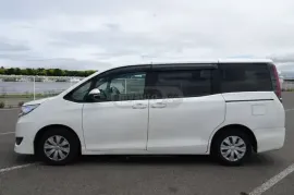 Toyota, Noah