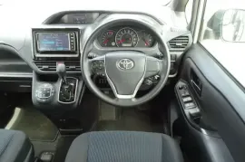 Toyota, Noah