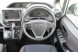 Toyota, Noah