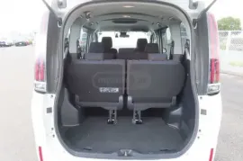 Toyota, Noah