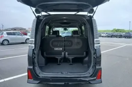 Toyota, Voxy