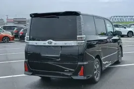 Toyota, Voxy