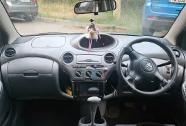Toyota, Vitz