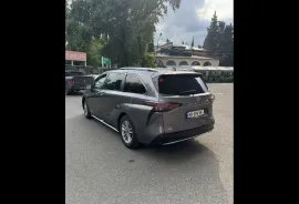 Toyota, Sienna