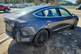 Tesla, Model 3