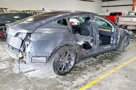 Tesla, Model 3