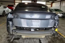 Tesla, Model 3