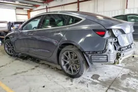 Tesla, Model 3