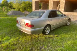 Mercedes-Benz, E CLASS, E 210