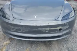 Tesla, Model 3