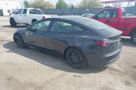 Tesla, Model 3