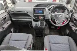 Toyota, Noah