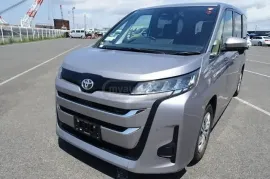 Toyota, Noah