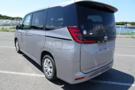 Toyota, Noah