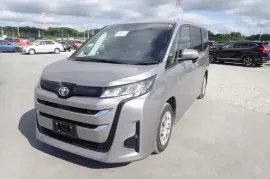 Toyota, Noah