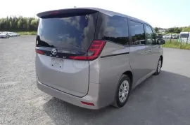 Toyota, Noah