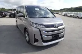 Toyota, Noah