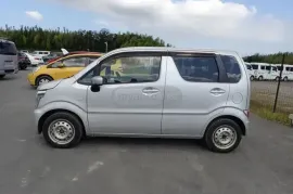 Suzuki , Wagon R+