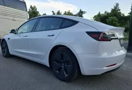 Tesla, Model 3