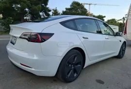 Tesla, Model 3