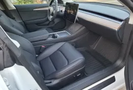 Tesla, Model 3