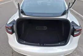 Tesla, Model 3