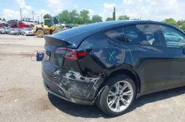 Tesla, Model Y