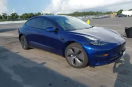 Tesla, Model 3