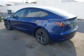 Tesla, Model 3
