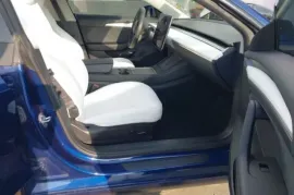 Tesla, Model 3