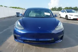 Tesla, Model 3