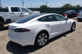 Tesla, Model S