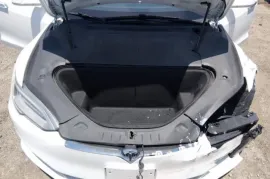 Tesla, Model S