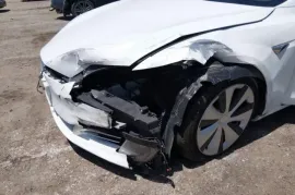 Tesla, Model S