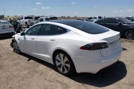Tesla, Model S