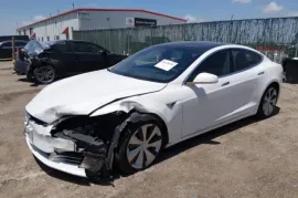 Tesla, Model S