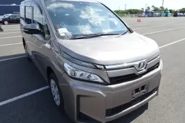 Toyota, Voxy