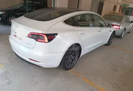 Tesla, Model 3